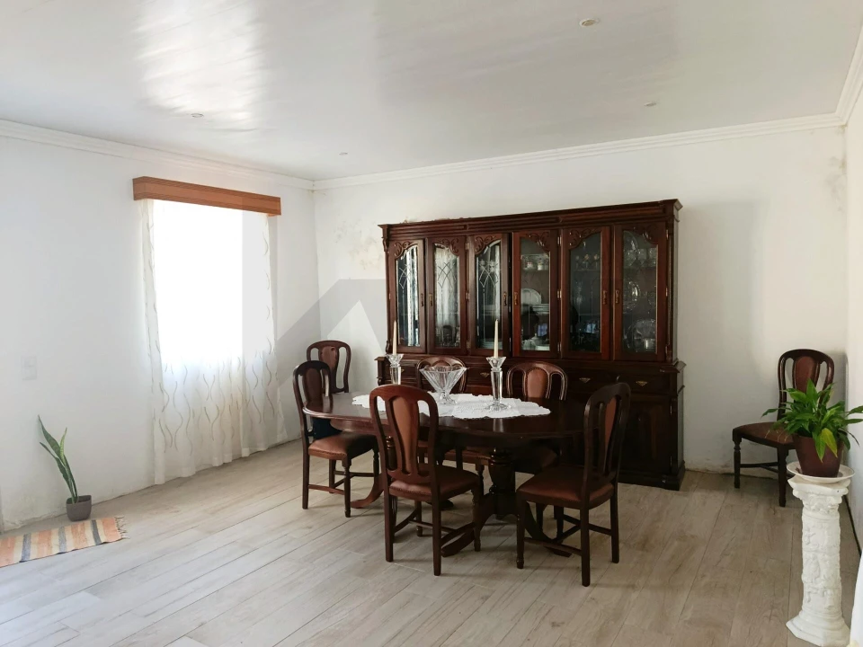 Moradia T2 para Venda em Ribeirinha Foto 4