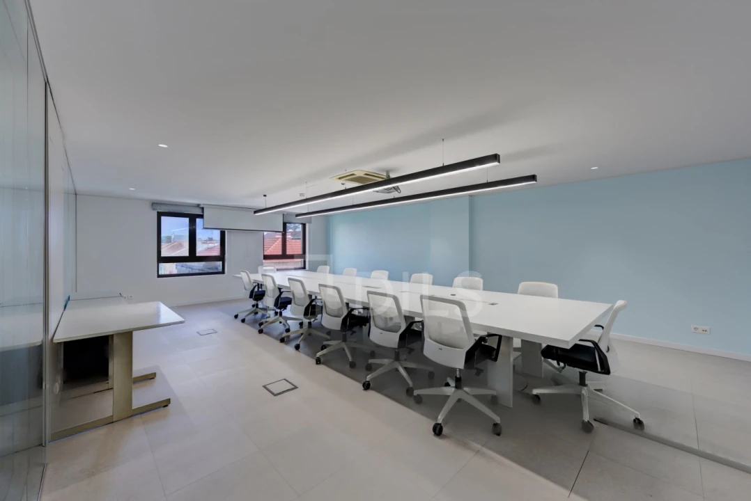 Prédio para Arrendamento em Areeiro Foto 6