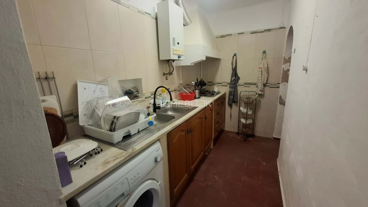 Moradia T2 para Venda em Quelfes Foto 11