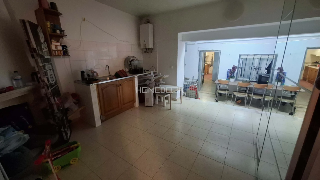 Moradia T2 para Venda em Quelfes Foto 4