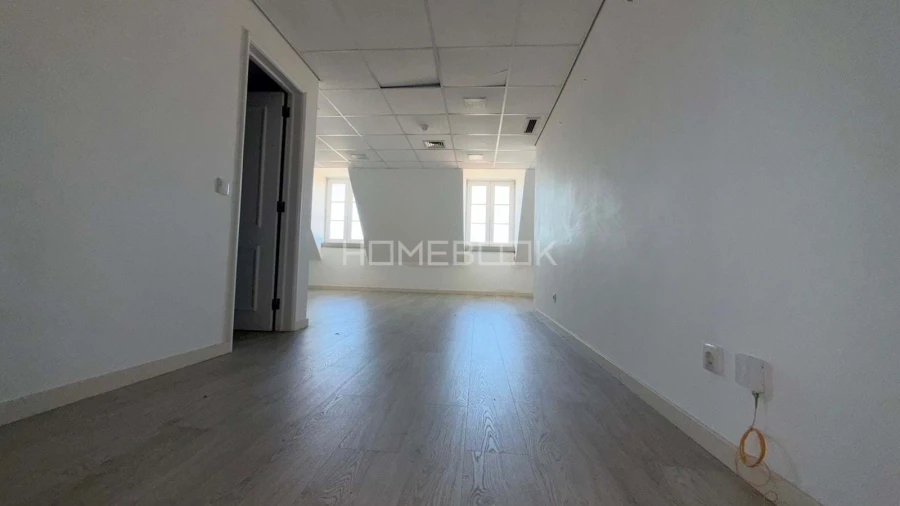 Escritório para Venda em Santa Maria Maior Foto 8