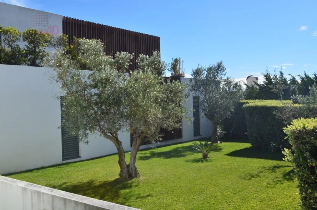 Moradia T5 para Venda em Santa Maria e São Miguel, São Martinho, São Pedro Penaferrim Foto 15