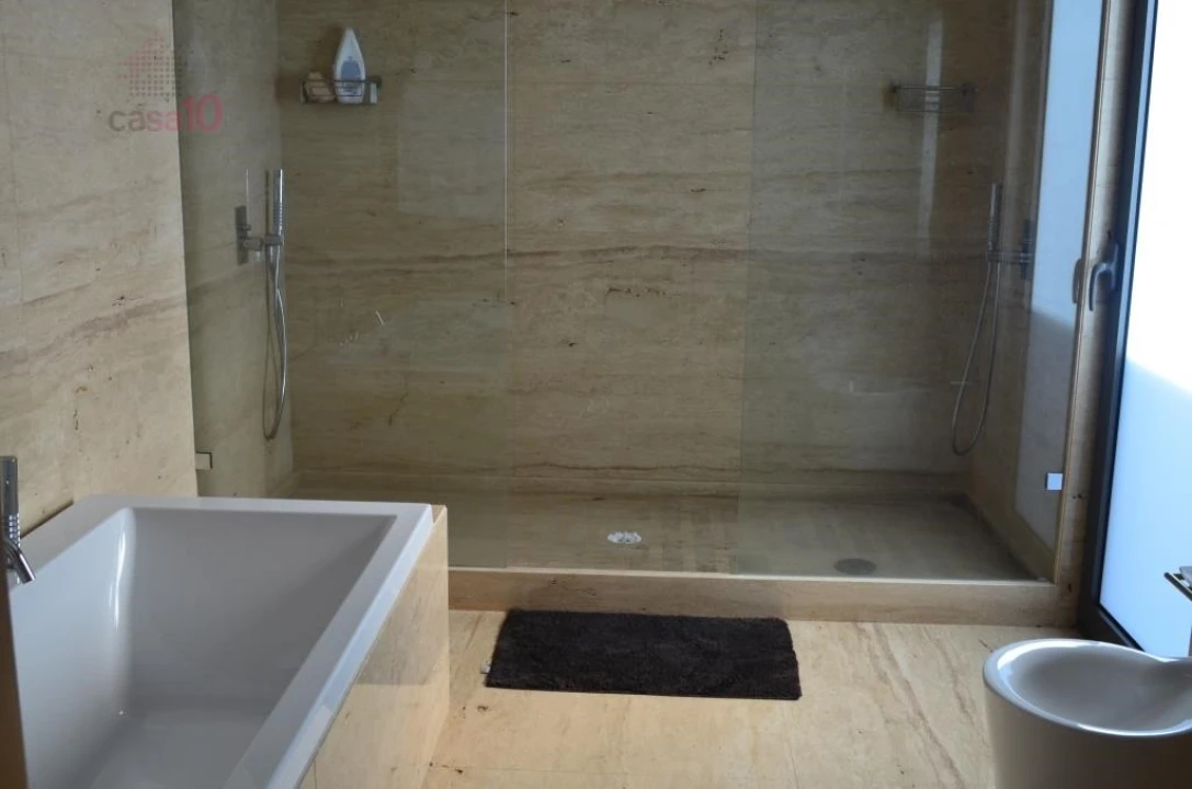 Moradia T5 para Venda em Santa Maria e São Miguel, São Martinho, São Pedro Penaferrim Foto 40