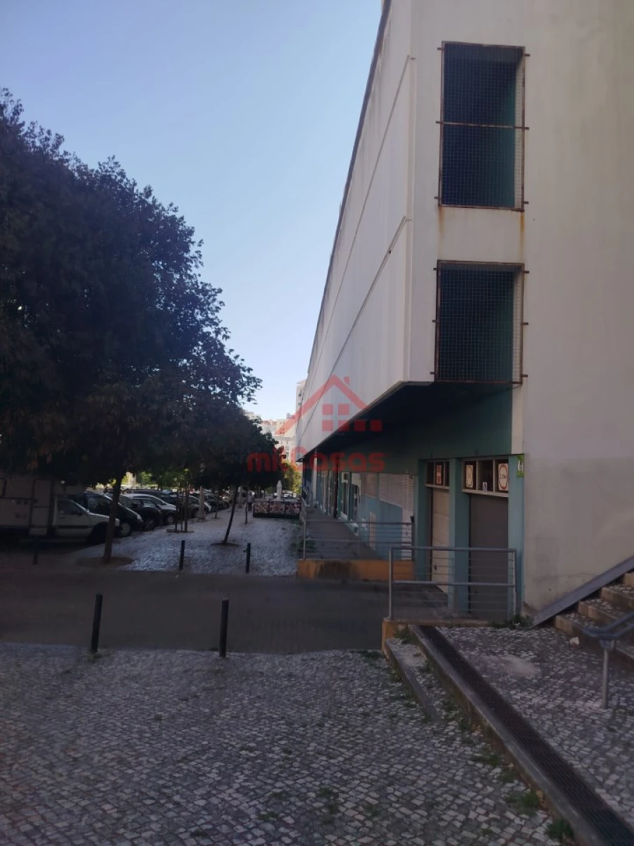 Escritório para Arrendamento em Penha de França Foto 35