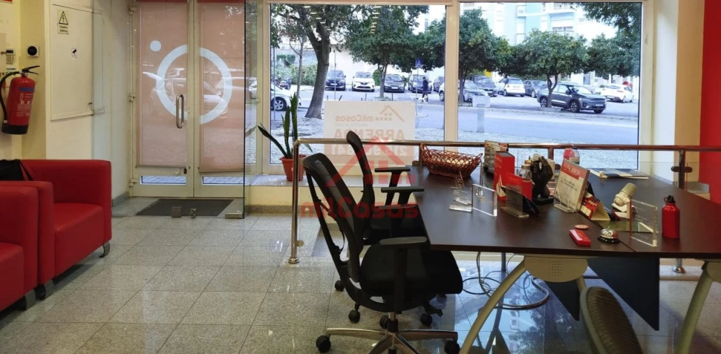 Escritório para Arrendamento em Penha de França Foto 3