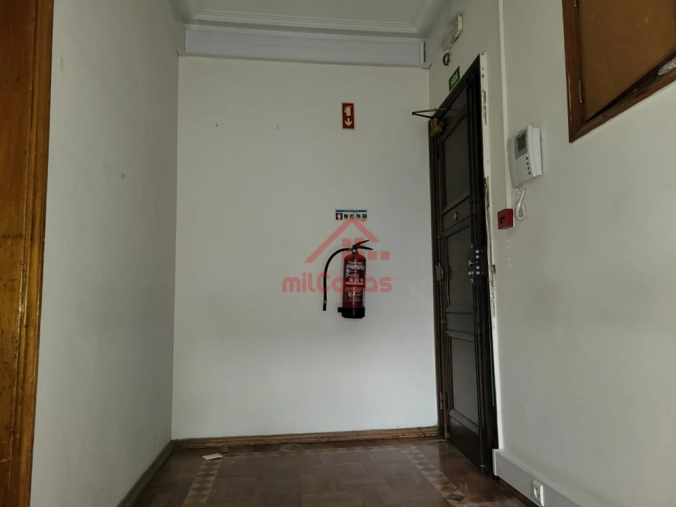 Escritório para Arrendamento em Avenidas Novas Foto 9