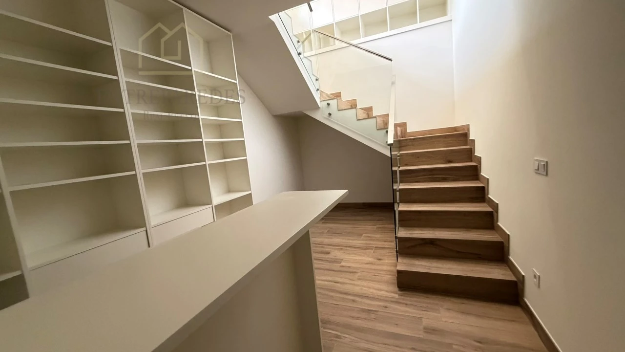 Apartamento T4 para Venda em Santa Maria da Feira, Travanca, Sanfins e Espargo Foto 14