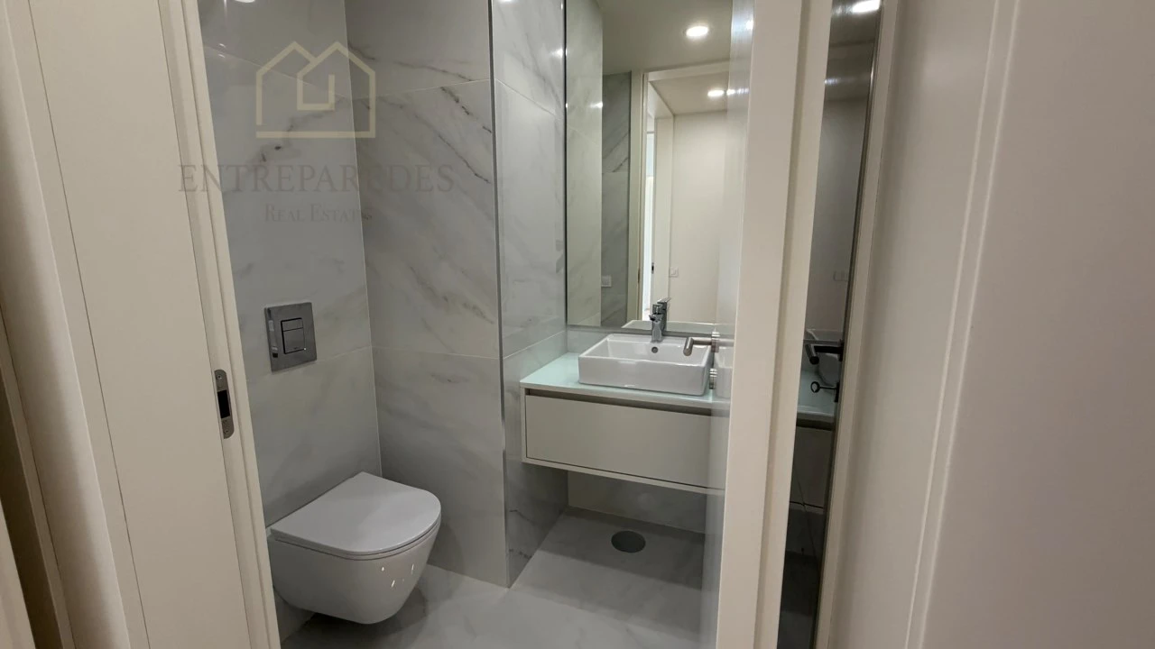 Apartamento T4 para Venda em Santa Maria da Feira, Travanca, Sanfins e Espargo Foto 15