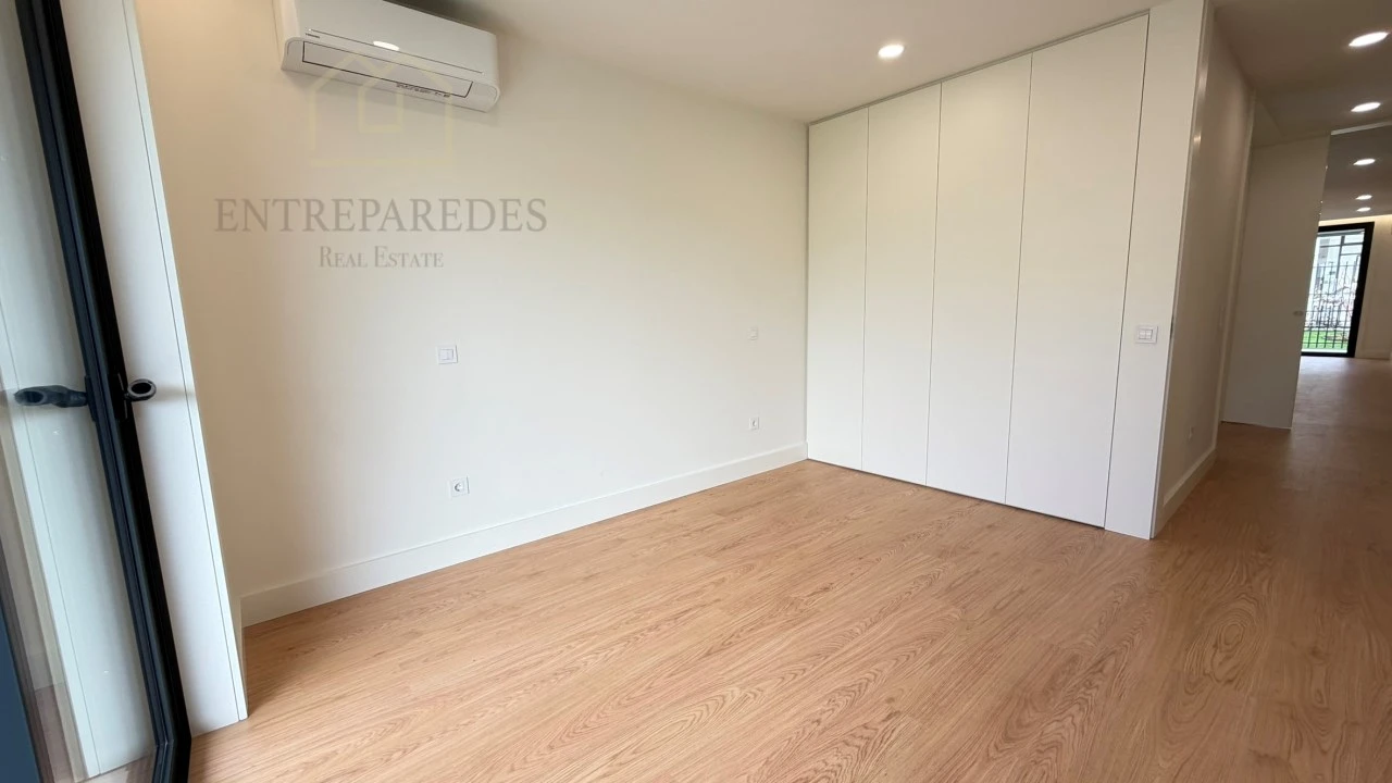 Apartamento T4 para Venda em Santa Maria da Feira, Travanca, Sanfins e Espargo Foto 17