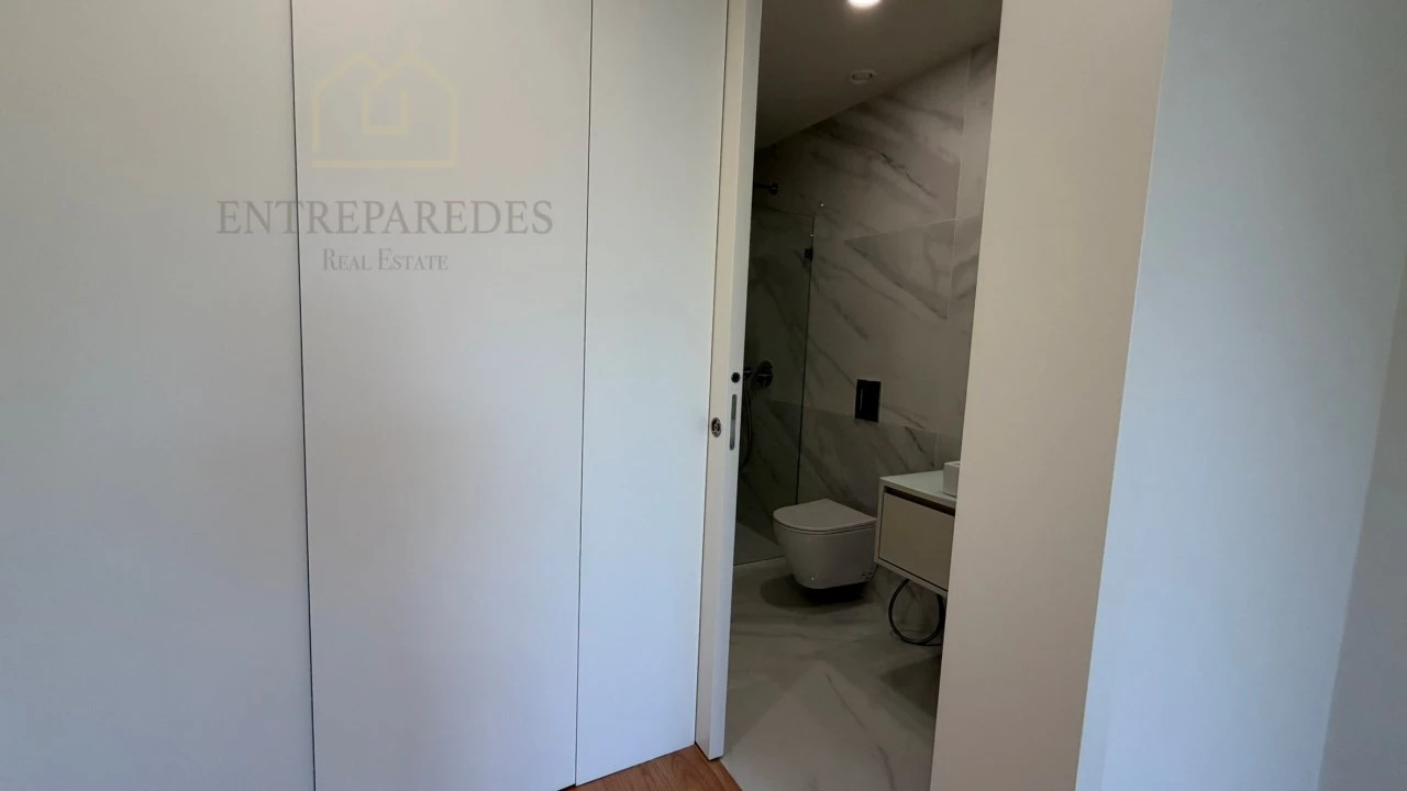 Apartamento T4 para Venda em Santa Maria da Feira, Travanca, Sanfins e Espargo Foto 31