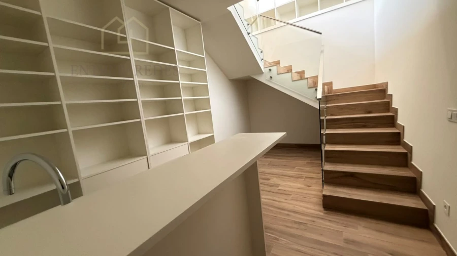 Apartamento T4 para Venda em Santa Maria da Feira, Travanca, Sanfins e Espargo Foto 13