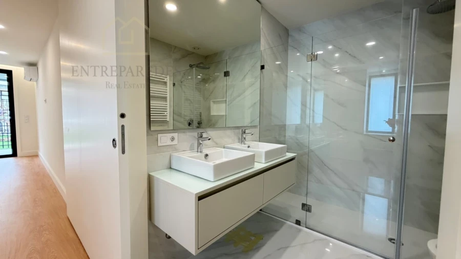 Apartamento T4 para Venda em Santa Maria da Feira, Travanca, Sanfins e Espargo Foto 21