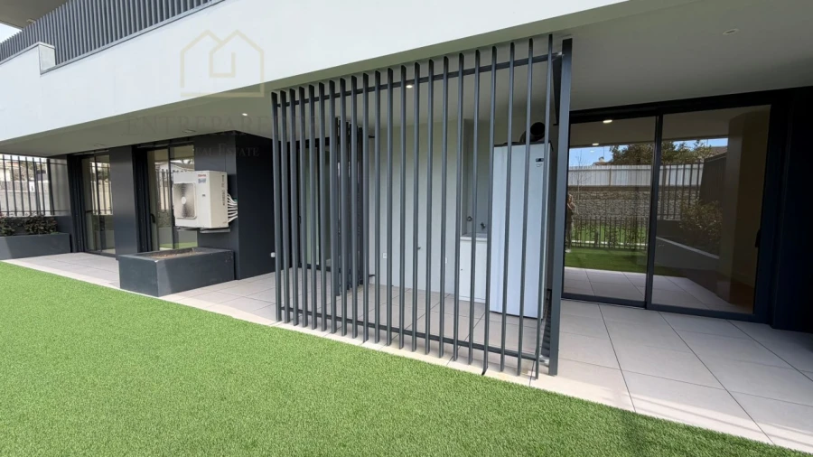 Apartamento T4 para Venda em Santa Maria da Feira, Travanca, Sanfins e Espargo Foto 2