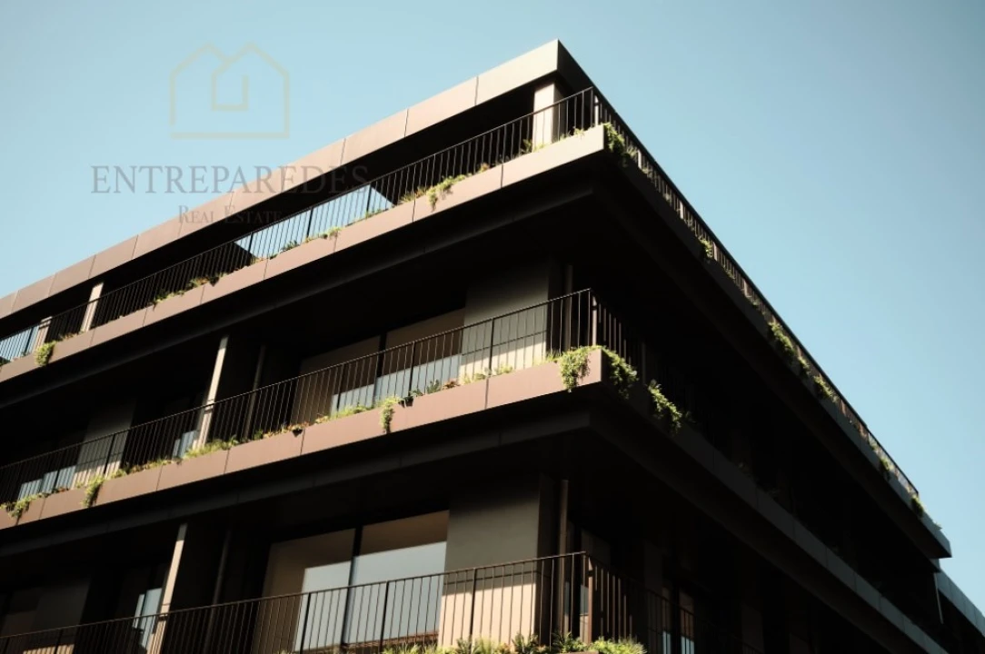 Apartamento T2 para Venda em Espinho Foto 2