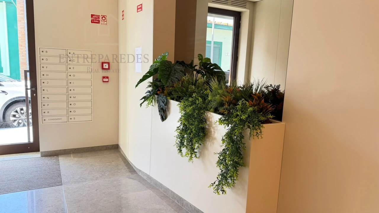 Apartamento T2 para Venda em Espinho Foto 4