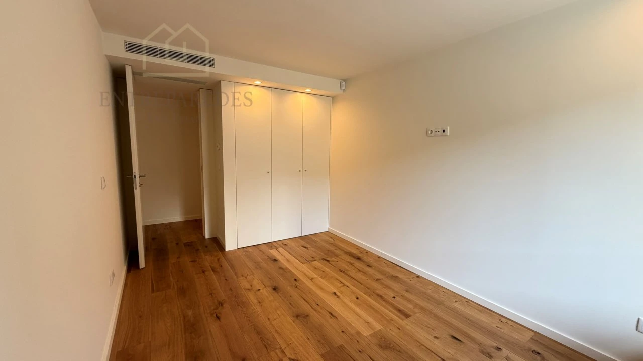 Apartamento T2 para Venda em Espinho Foto 13