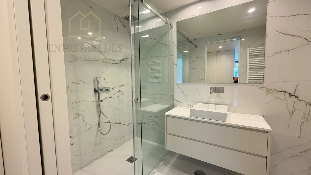 Apartamento T2 para Venda em Espinho Foto 15