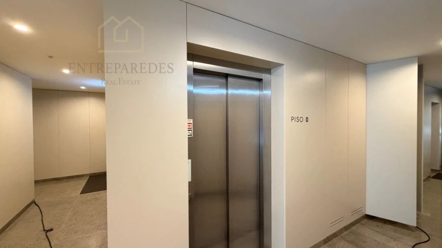 Apartamento T2 para Venda em Espinho Foto 5