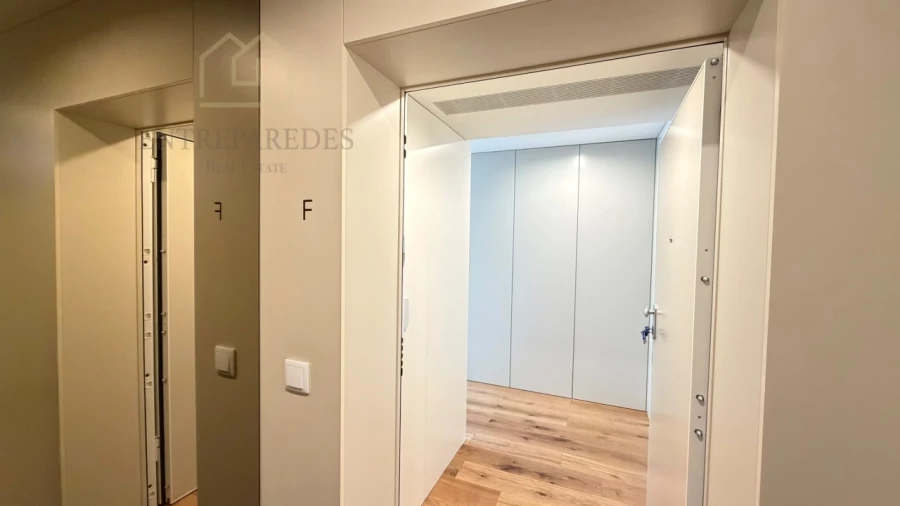 Apartamento T2 para Venda em Espinho Foto 6