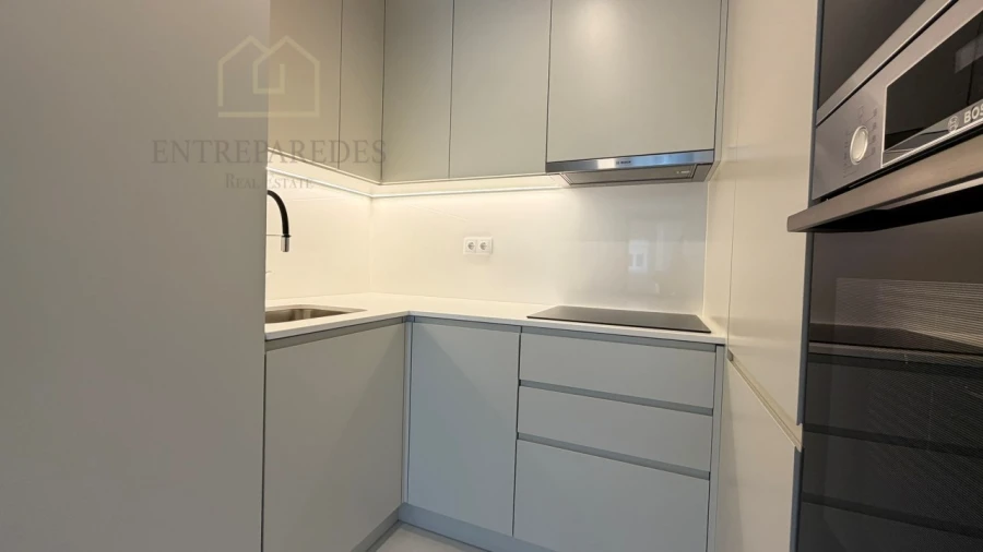 Apartamento T2 para Venda em Espinho Foto 8