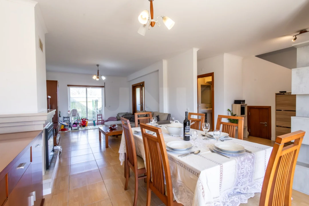 Moradia T3 para Venda em Alfeizerão Foto 8