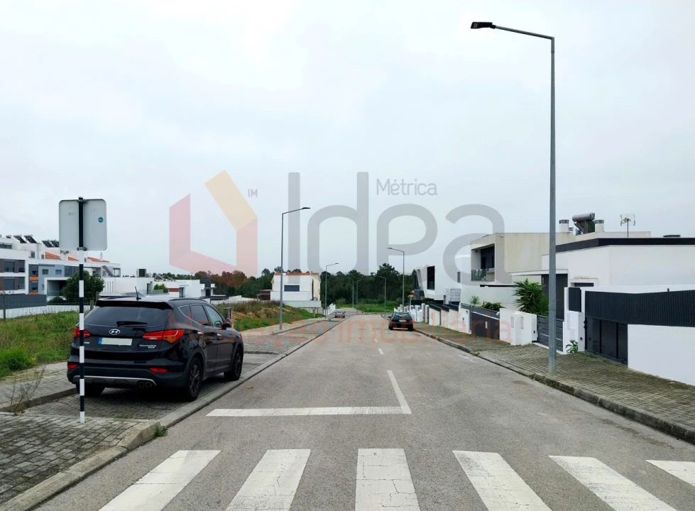 Moradia T4 para Venda em Corroios Foto 32