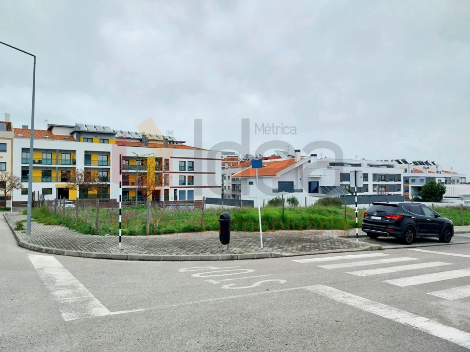 Moradia T4 para Venda em Corroios Foto 33