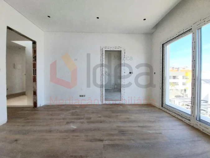 Moradia T4 para Venda em Corroios Foto 25