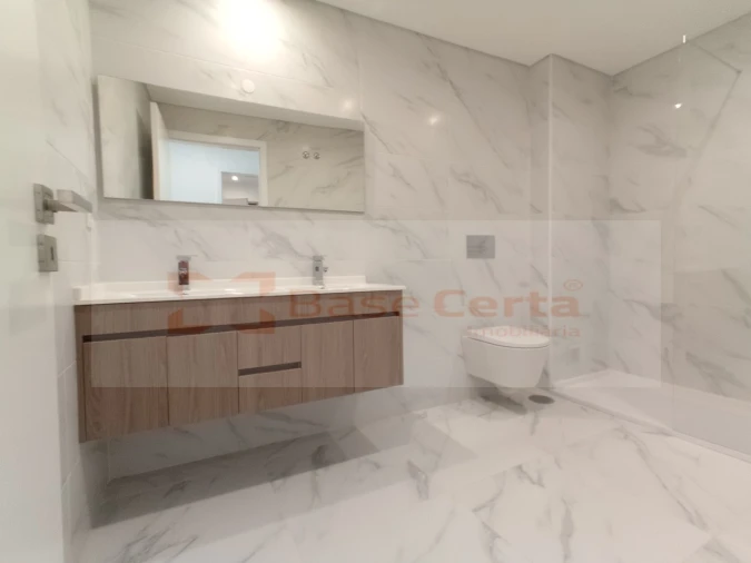 Apartamento T3 para Venda em Corroios Foto 2