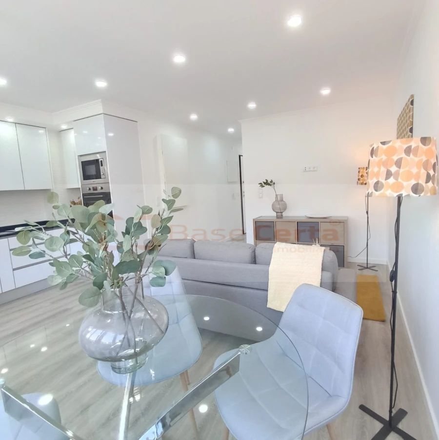 Apartamento T3 para Venda em Benfica Foto 14