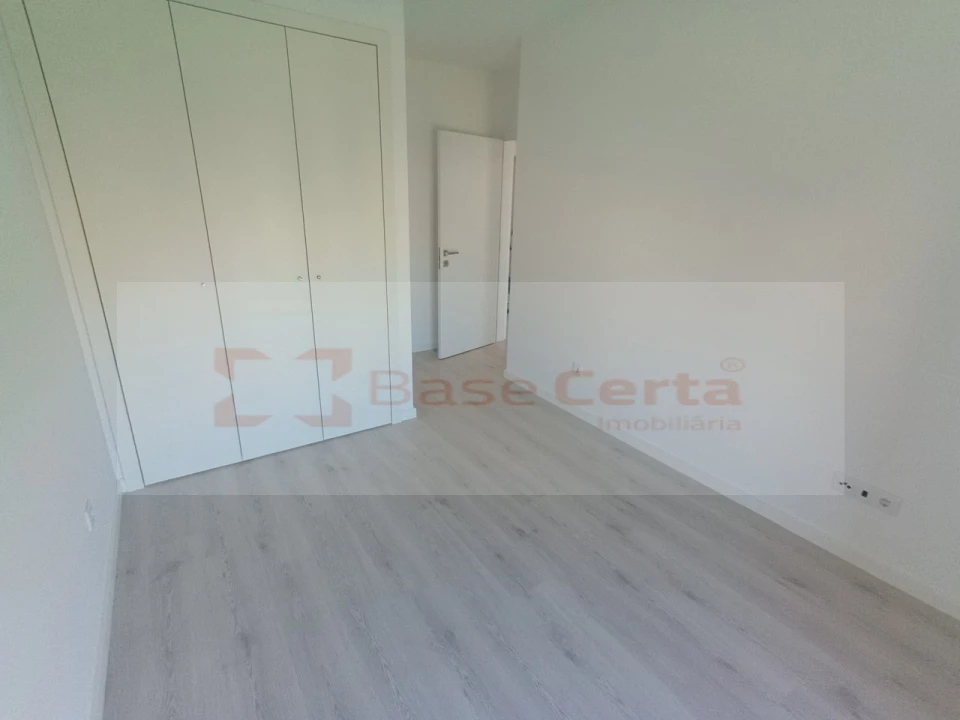 Apartamento T3 para Venda em Corroios Foto 10