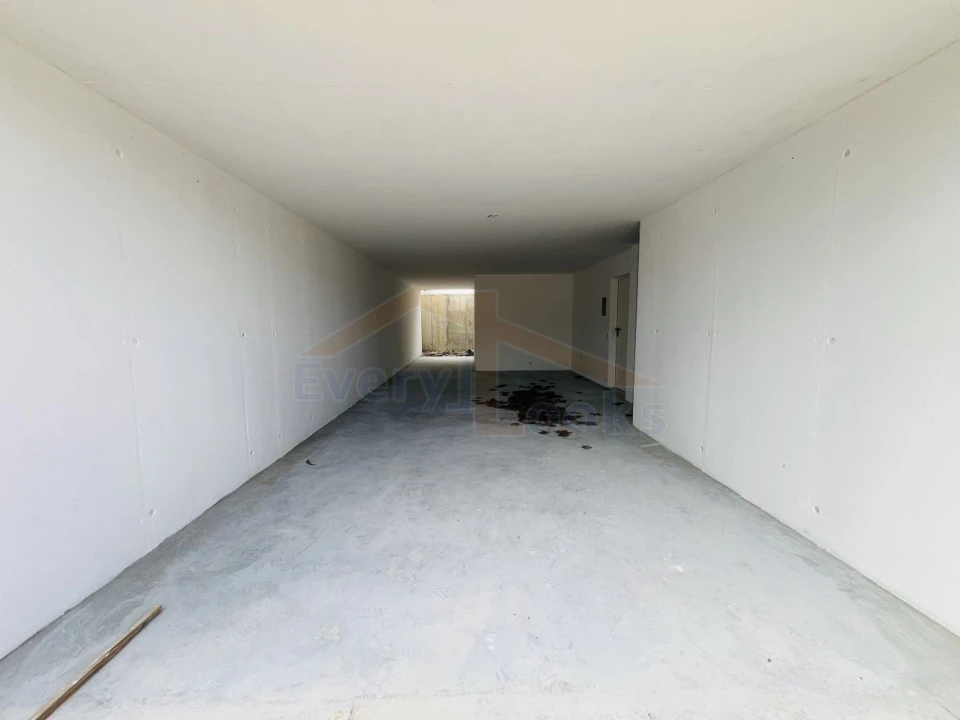 Moradia T4 para Venda em Santa Maria, São Pedro e Sobral da Lagoa Foto 5