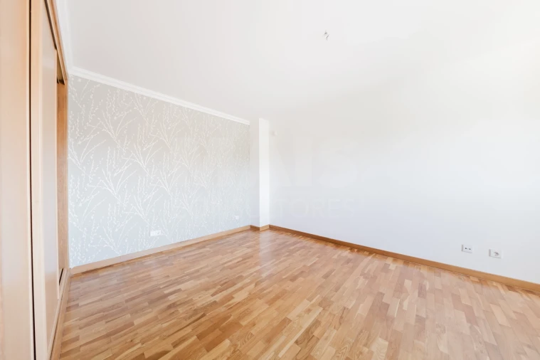 Moradia T3 para Arrendamento em Nossa Senhora do Pópulo, Coto e São Gregório Foto 2