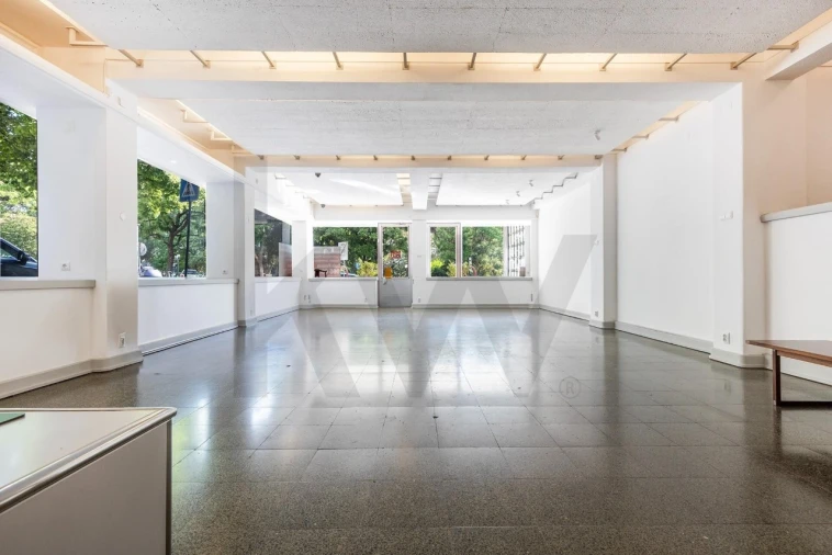 Loja para Venda em Santo António Foto 5