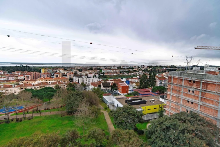 Apartamento T2 para Venda em Alverca do Ribatejo e Sobralinho Foto 13