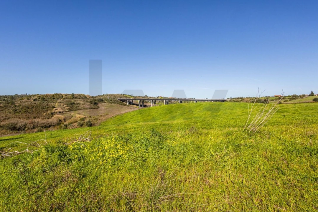 Moradia T5 para Venda em Moçarria Foto 3