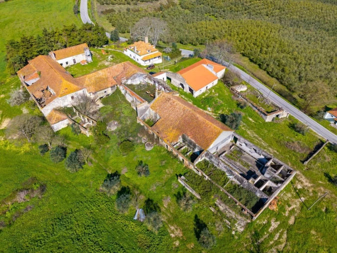 Moradia T5 para Venda em Moçarria Foto 106