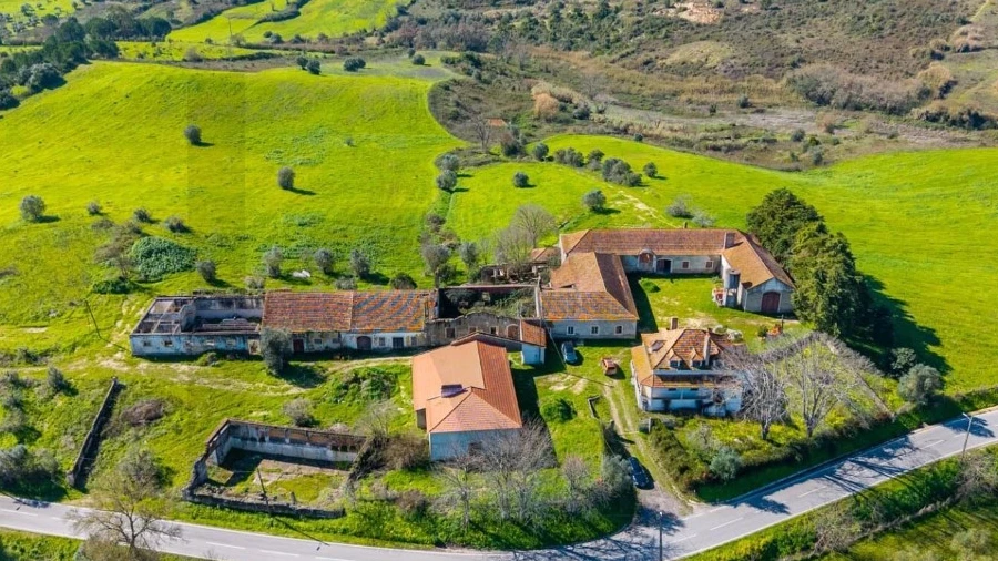 Moradia T5 para Venda em Moçarria