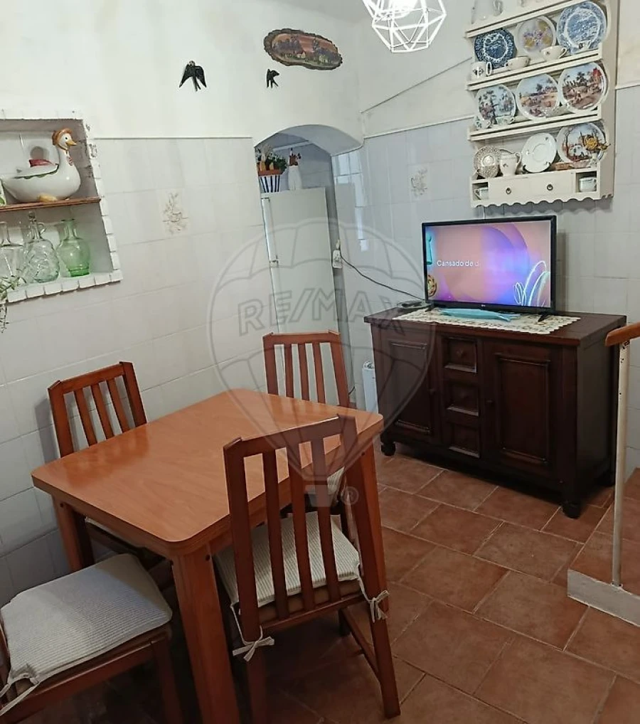 Moradia T2 para Venda em Valada Foto 6