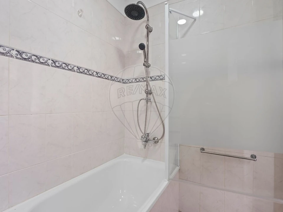 Apartamento T3 para Venda em Moscavide e Portela Foto 16