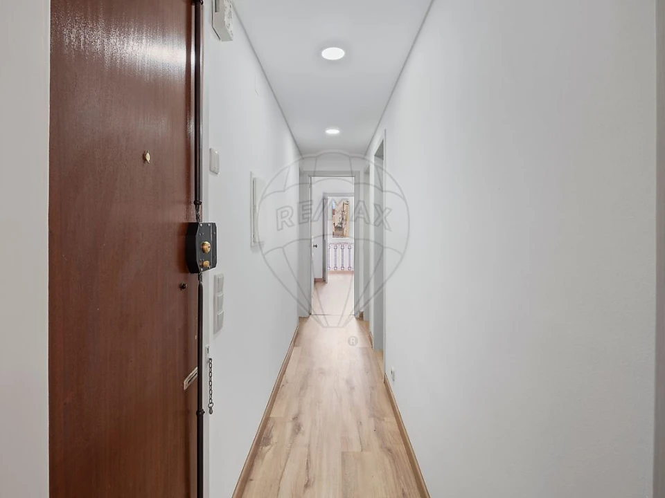 Apartamento T3 para Venda em Moscavide e Portela Foto 12