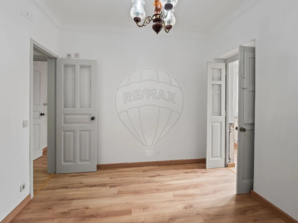 Apartamento T3 para Venda em Moscavide e Portela Foto 1