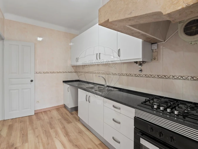 Apartamento T3 para Venda em Moscavide e Portela Foto 3