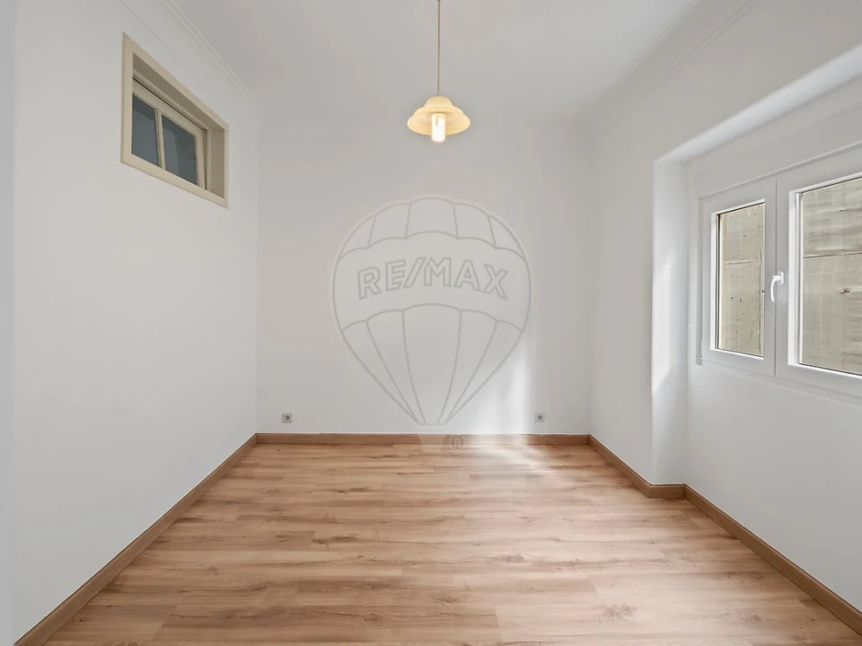 Apartamento T3 para Venda em Moscavide e Portela Foto 6