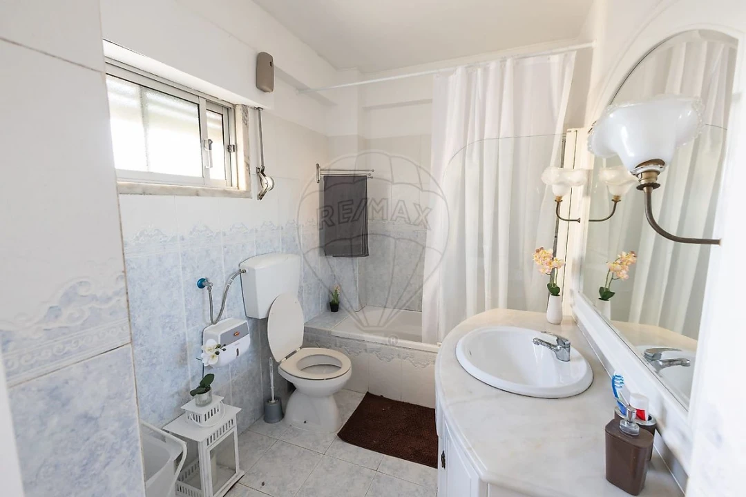 Apartamento T3 para Venda em Carregado e Cadafais Foto 13