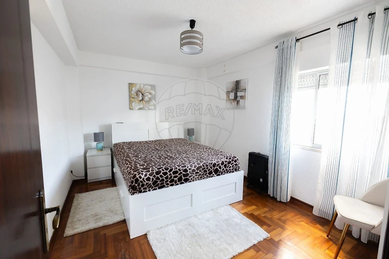 Apartamento T3 para Venda em Carregado e Cadafais Foto 5