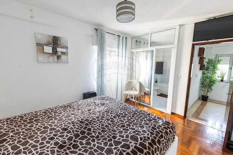 Apartamento T3 para Venda em Carregado e Cadafais Foto 3