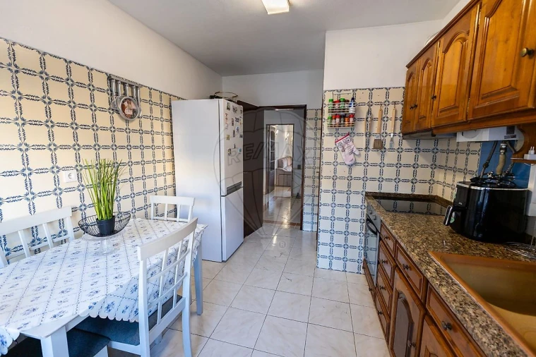 Apartamento T3 para Venda em Carregado e Cadafais Foto 4