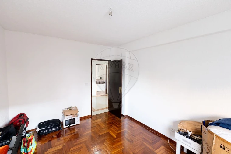 Apartamento T3 para Venda em Carregado e Cadafais Foto 1