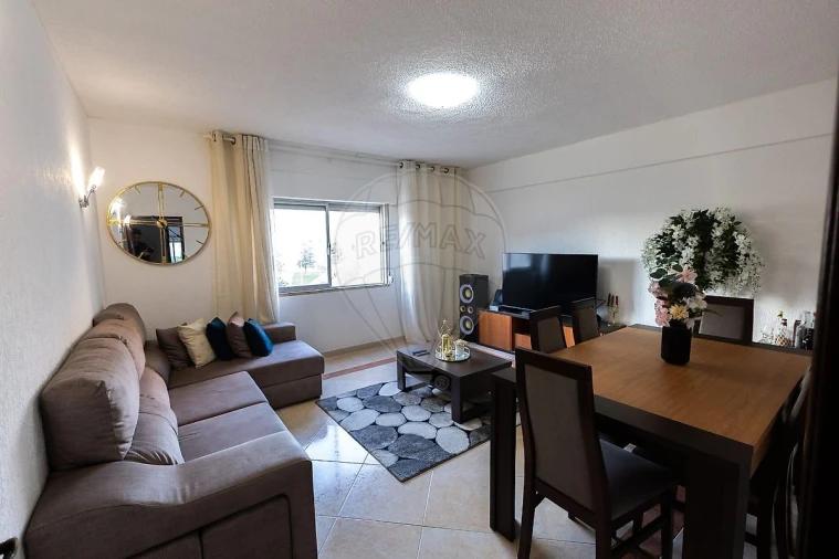 Apartamento T3 para Venda em Carregado e Cadafais Foto 12